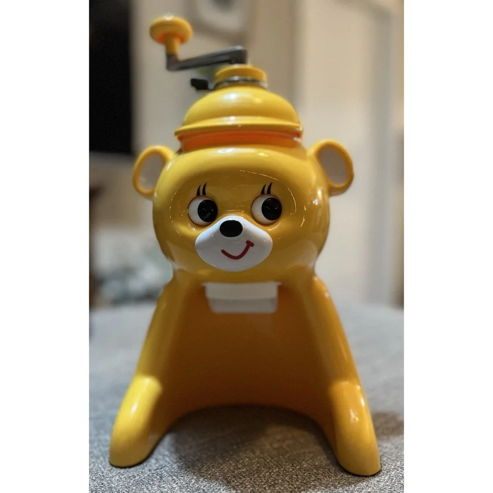Tiger Kyoro-chan Ice Shaver ABF-F100 YK Yellow Hand Crank Kakigori Maker Japan